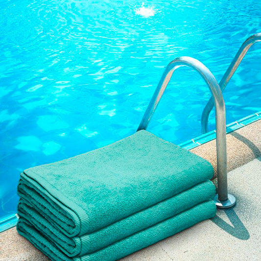 Toalla de piscina turquesa