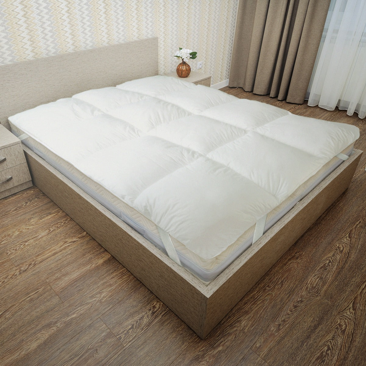 Topper (Colchoneta Rellena de Microgel) con forro de 233 Hilos 100 % Algodón suave y comfortable con resortes en las esquinas y con altura de 8 a 10 cm.